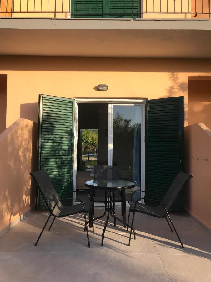 Banos And Swimming Pool Apartment Roda (Corfu)
