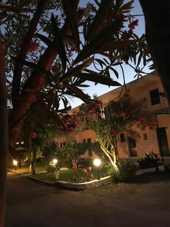Banos And Swimming Pool Roda (Corfu)