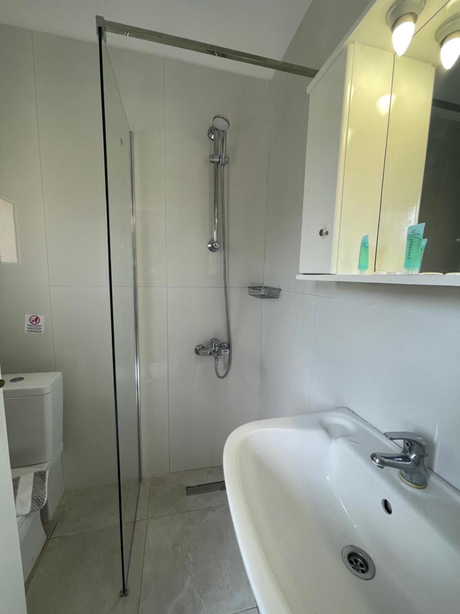 Apartment Banos And Swimming Pool *